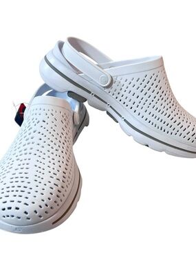 Skechers Cali Gear Go Walk 5 Astonished Clogs Mules Womens Size 11 New White